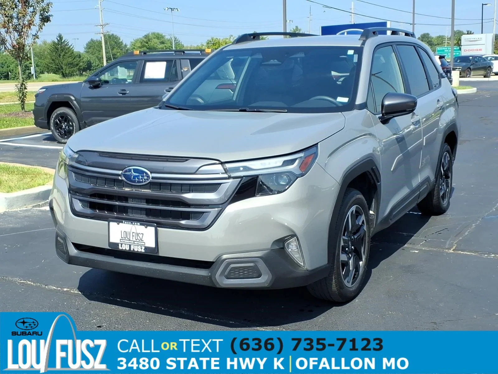 Used 2025 River Rock Pearl Subaru Limited image 2