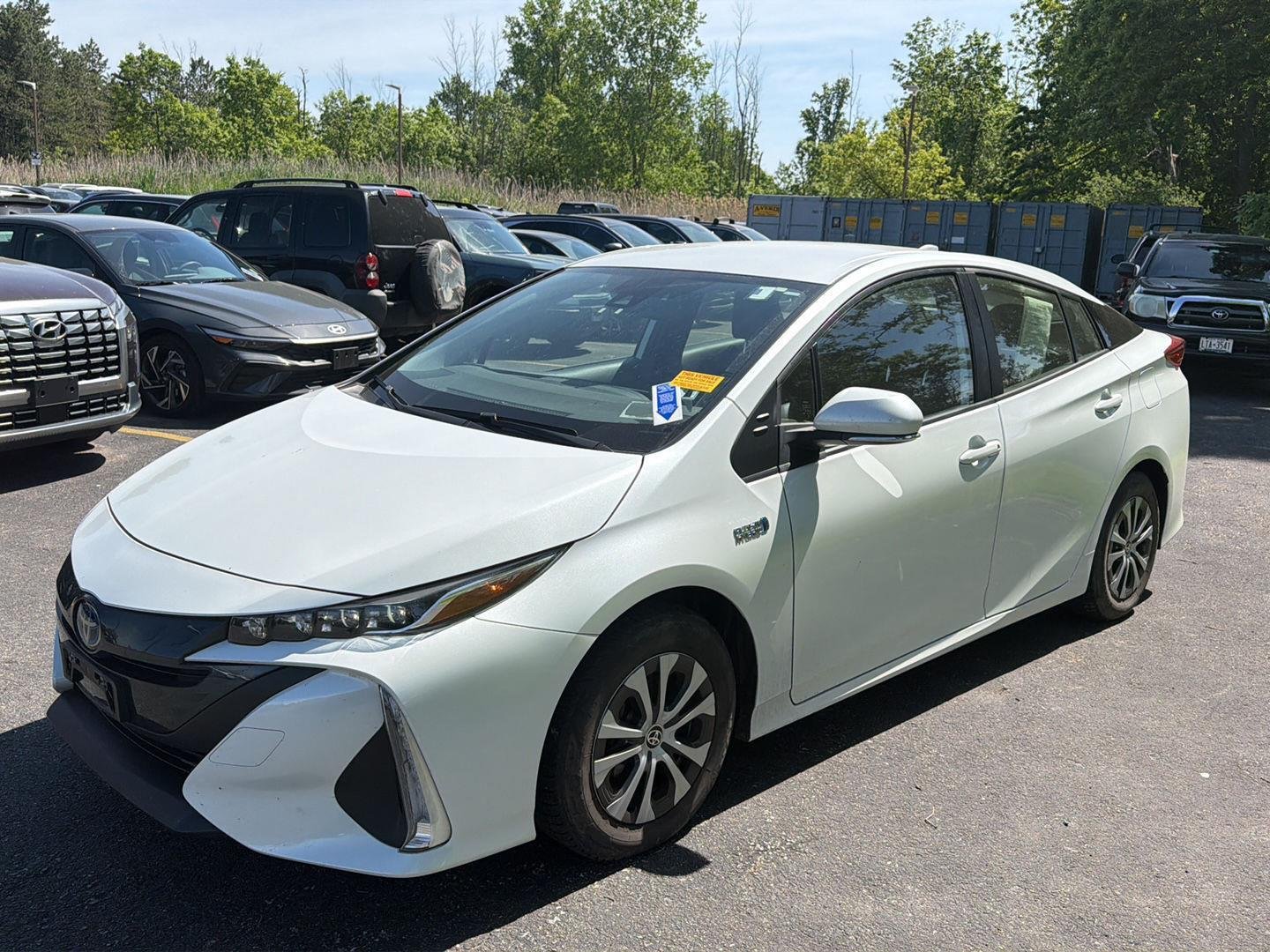 Used 2022 Wind Chill Pearl Toyota XLE image 3