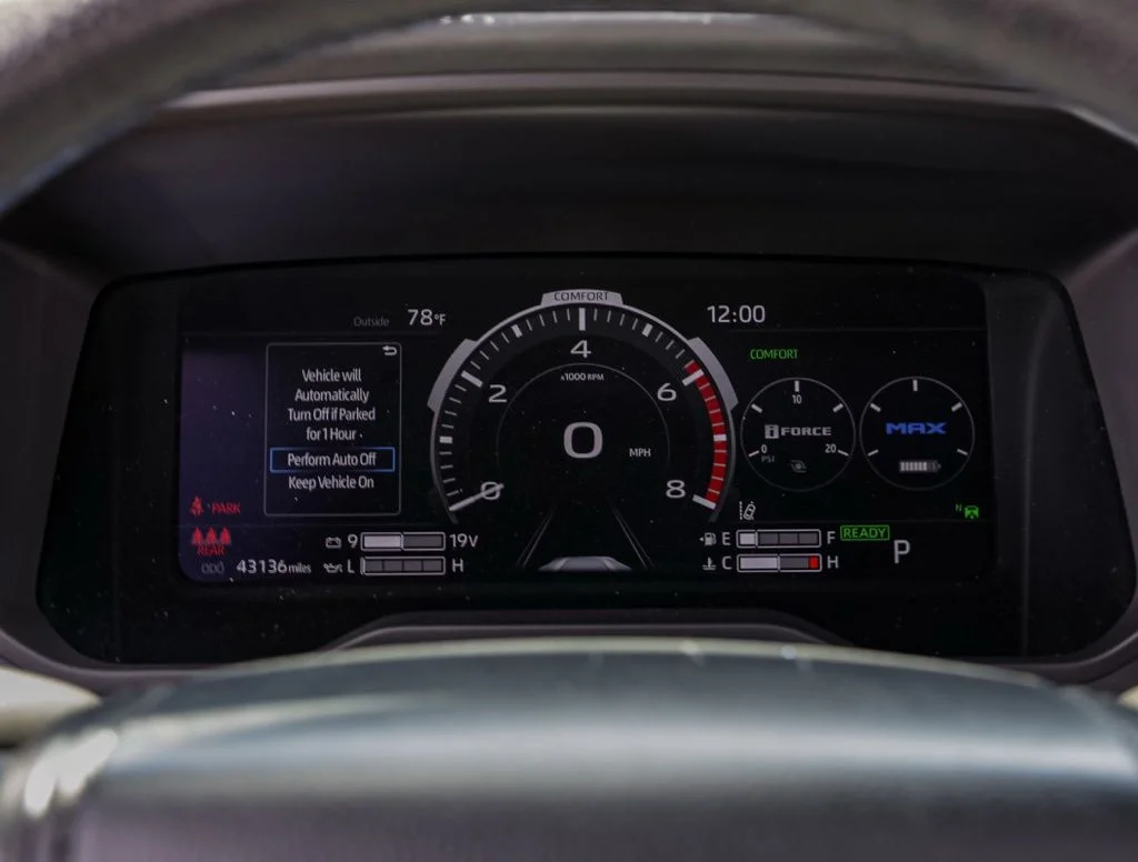 Used 2023 Beige Toyota Platinum image 26
