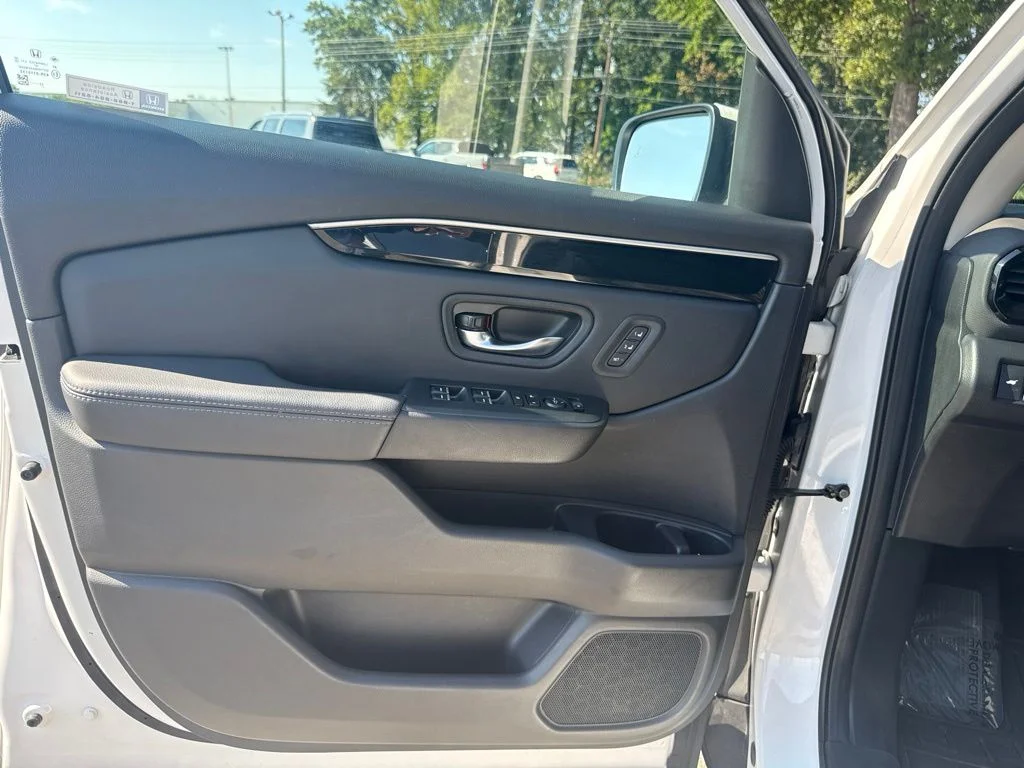 Used 2023  Honda Touring image 28