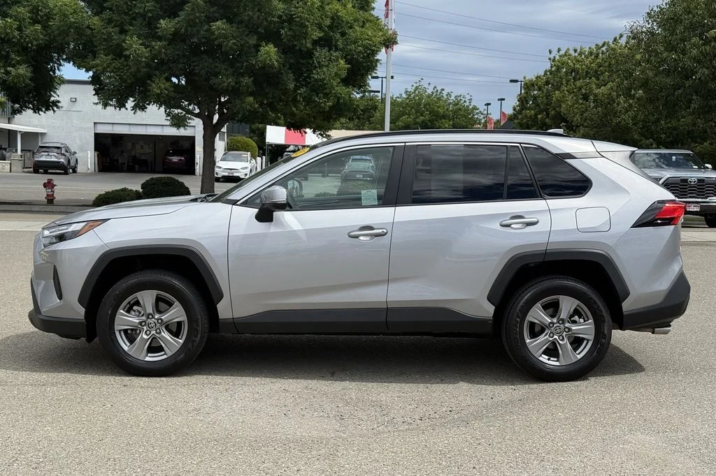 Used 2025 Silver Toyota XLE image 10