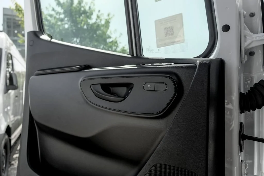 New 2026 Arctic White Mercedes-Benz Cargo 170 WB image 42