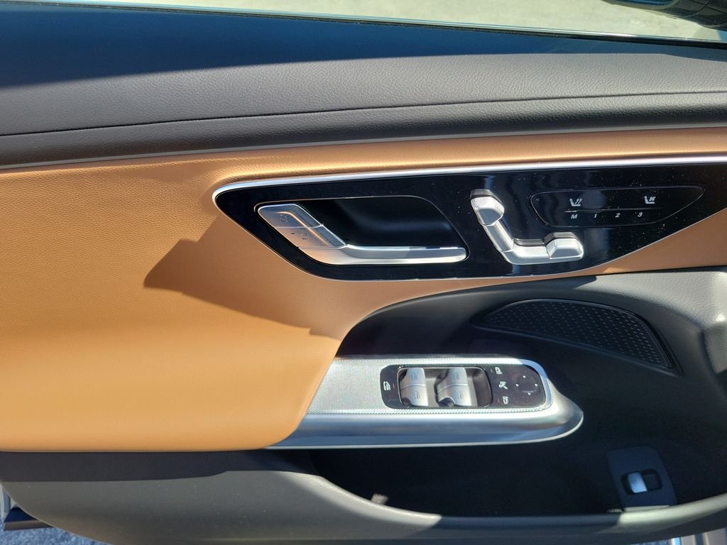 New 2027 MANUFAKTUR Alpine Grey Mercedes-Benz E 450 image 17