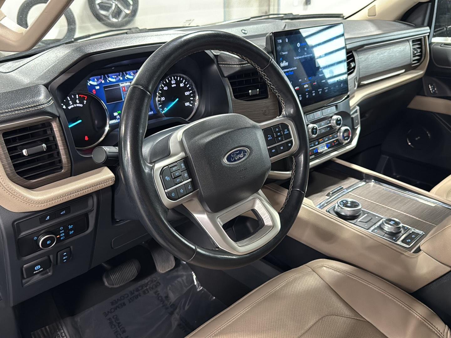 Used 2024 Dark Matter Gray Ford Limited image 30