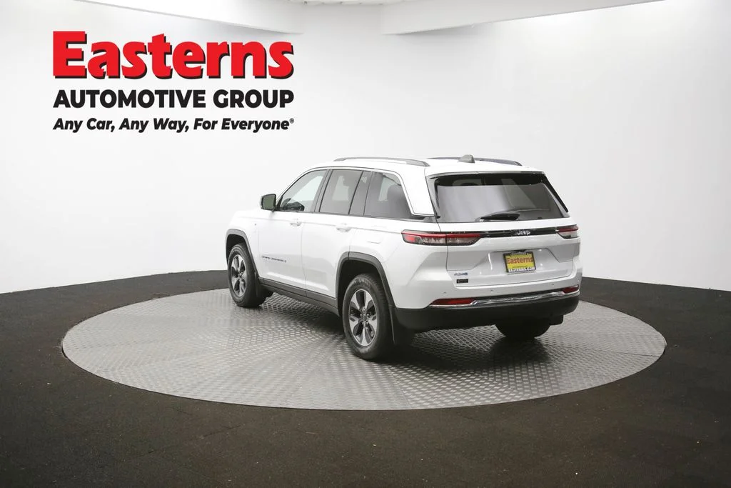 Used 2022 White Jeep 4xe image 60
