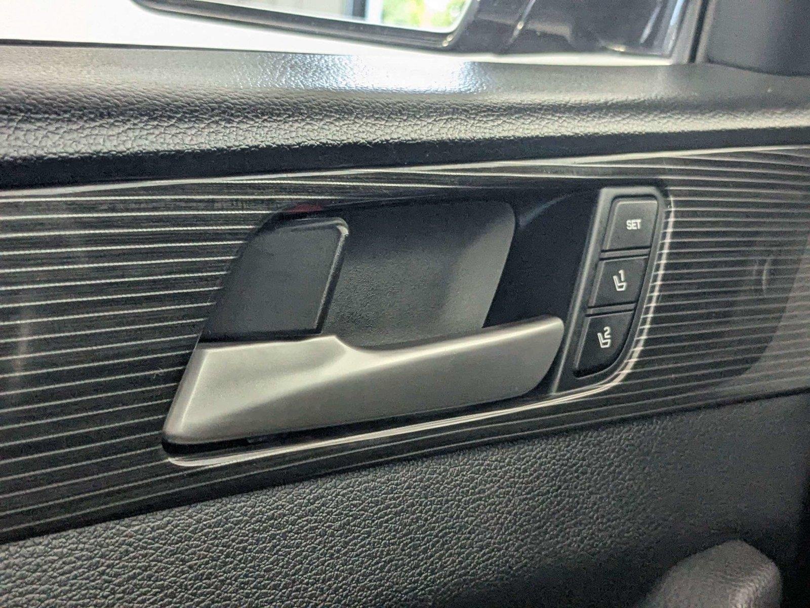 Used 2018 Phantom Black Hyundai Limited image 17