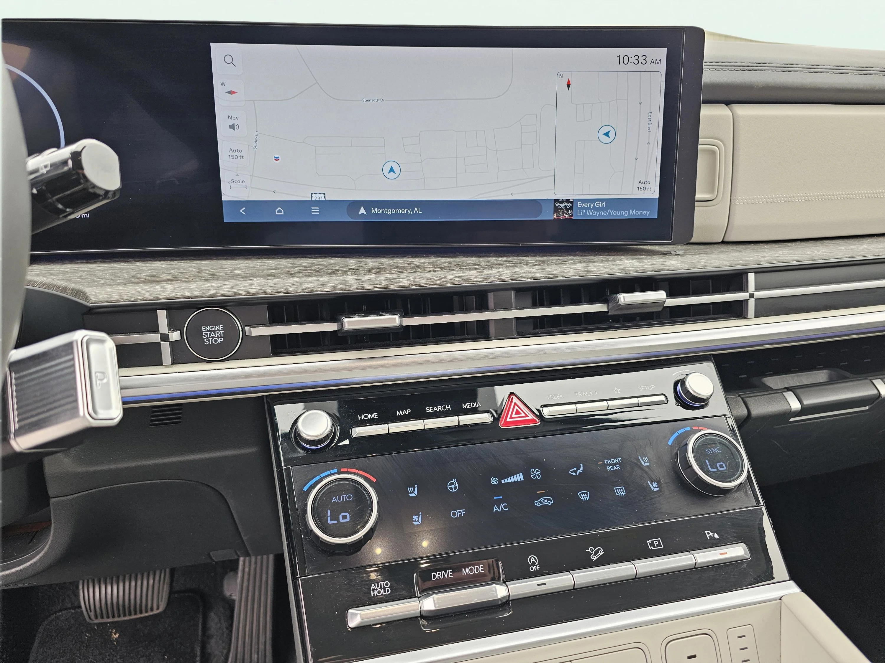 Used 2024 Hampton Gray Hyundai Calligraphy image 26