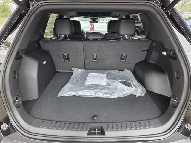 New 2026 Mosaic Black Metallic Chevrolet LT image 22
