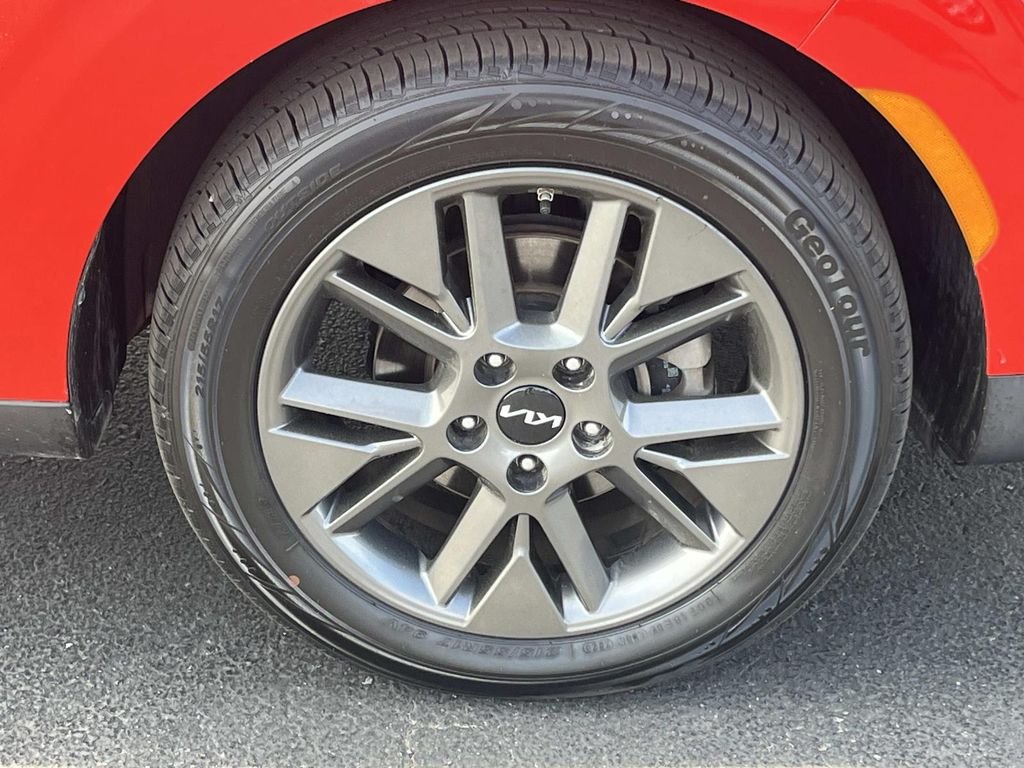 2022 Kia Soul EX - Photo 9