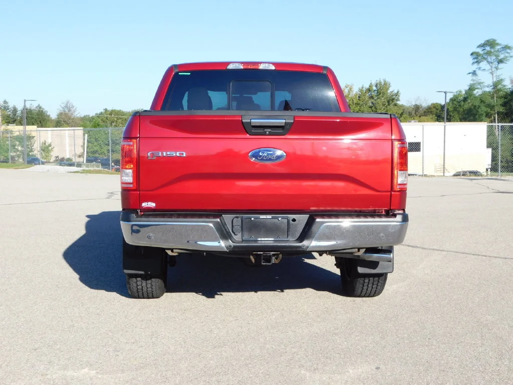 Used 2016 Ruby Red Metallic Tinted Clearcoat Ford XLT image 4