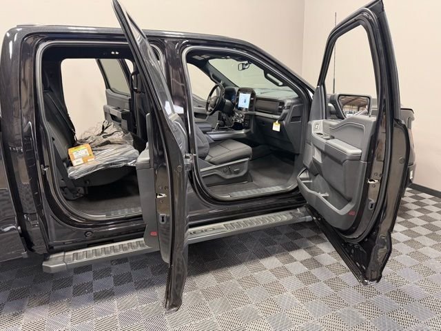 New 2026 Agate Black Metallic Ford XLT image 19