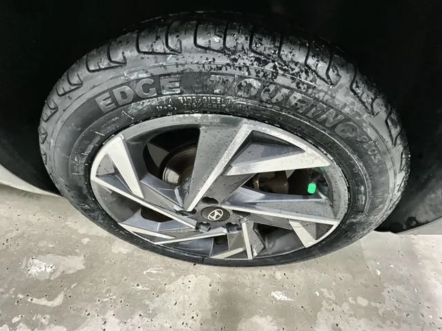 Certified Used 2024  Hyundai Limited image 34