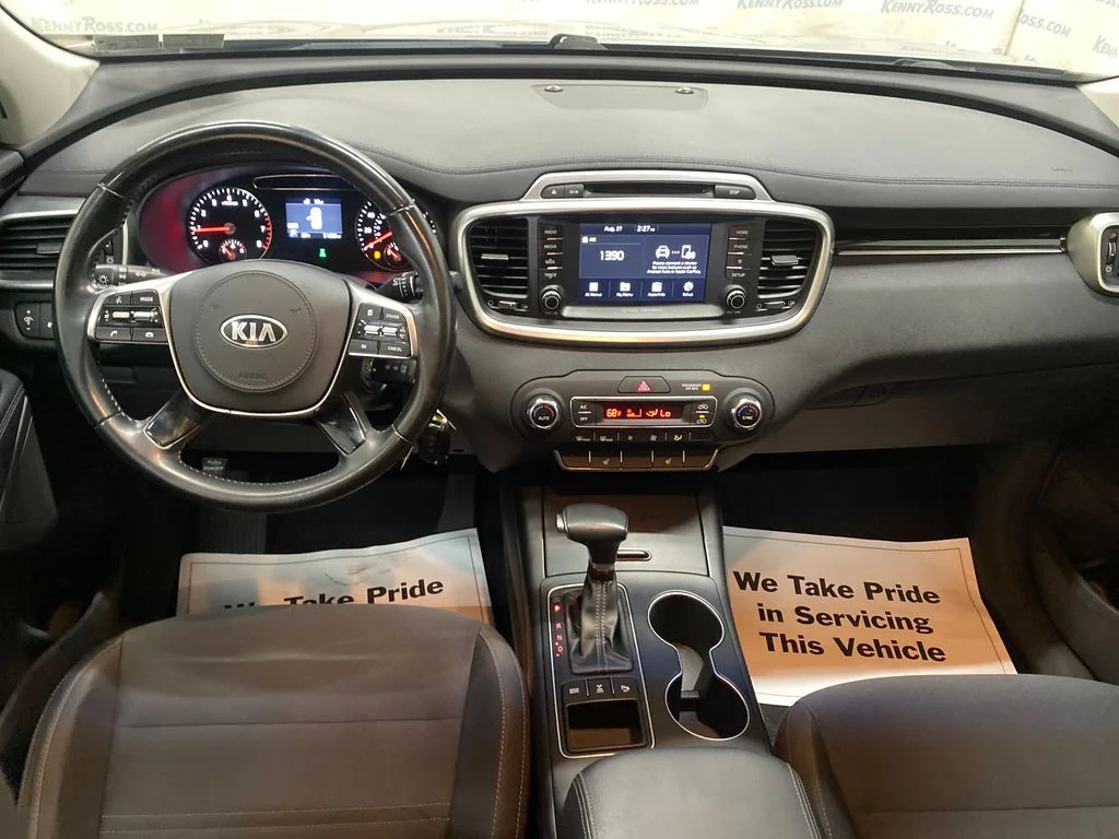 Used 2019 Silver Kia LX image 23