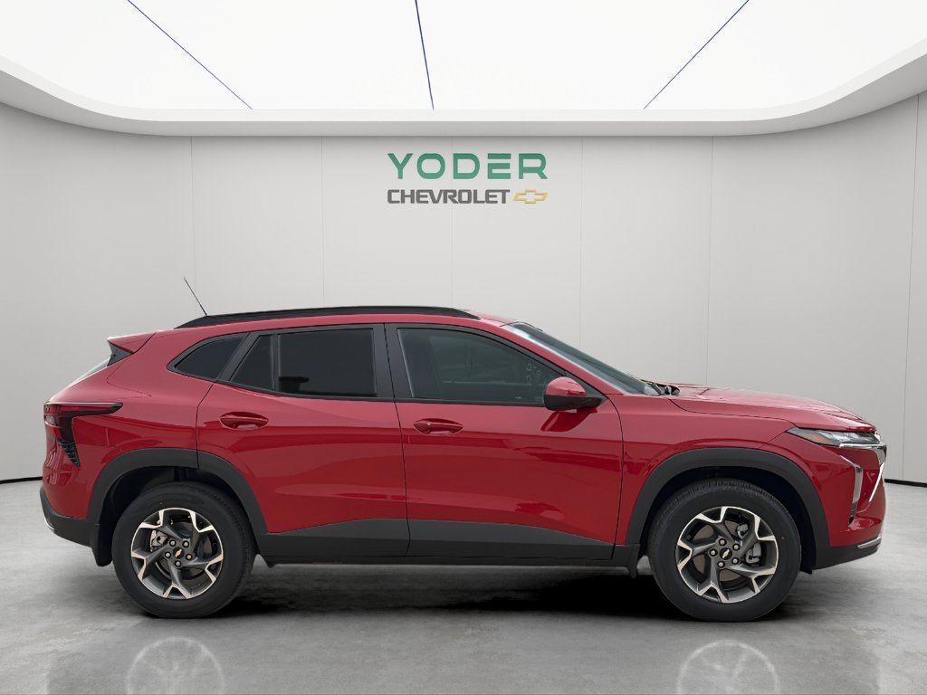 2026 Chevrolet Trax LT - Photo 7