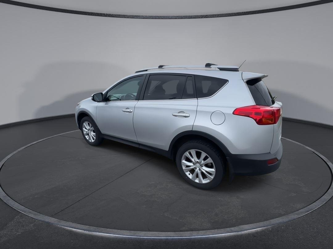 Used 2015 Classic Silver Metallic Toyota Limited image 6