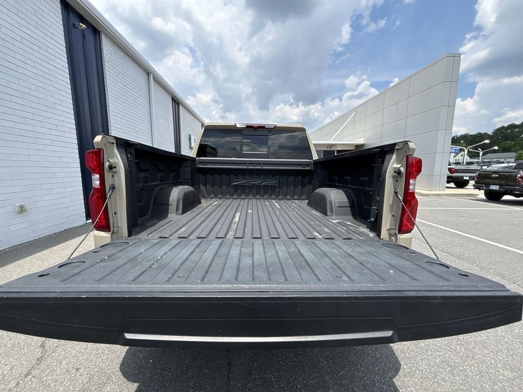 Used 2022 Beige Chevrolet ZR2 image 20