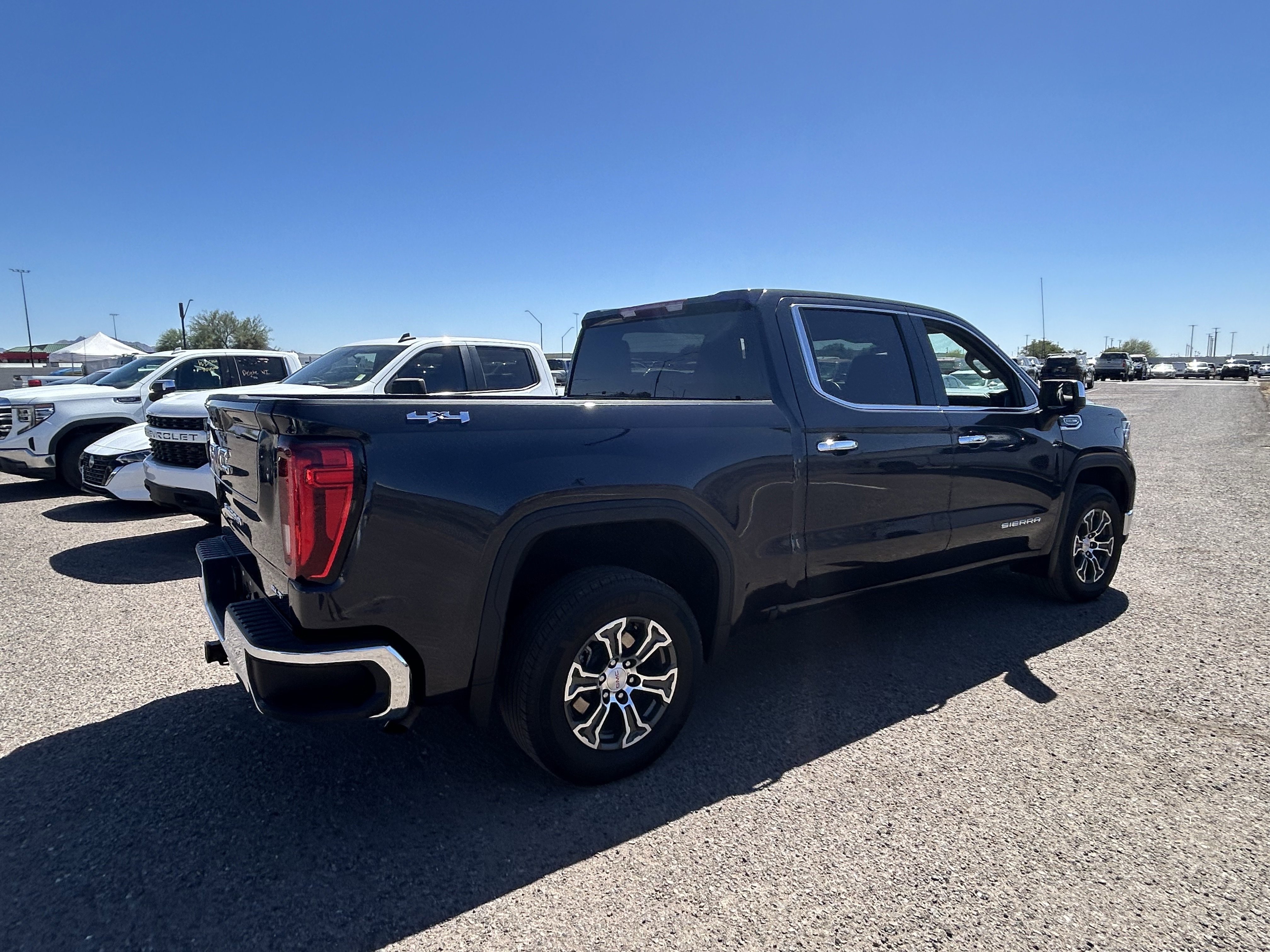 2025 GMC Sierra 1500 SLT - Photo 4
