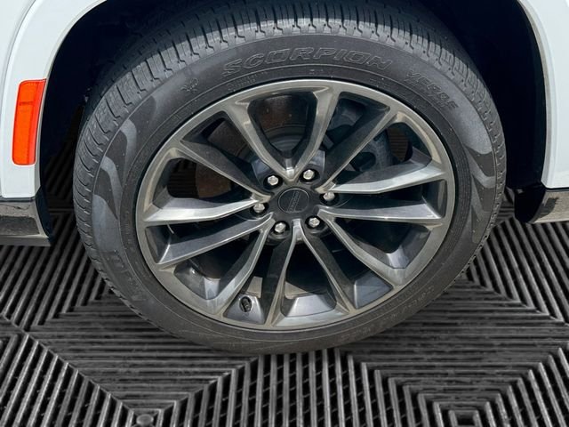 2025 Jeep Grand Wagoneer Series III - Photo 9