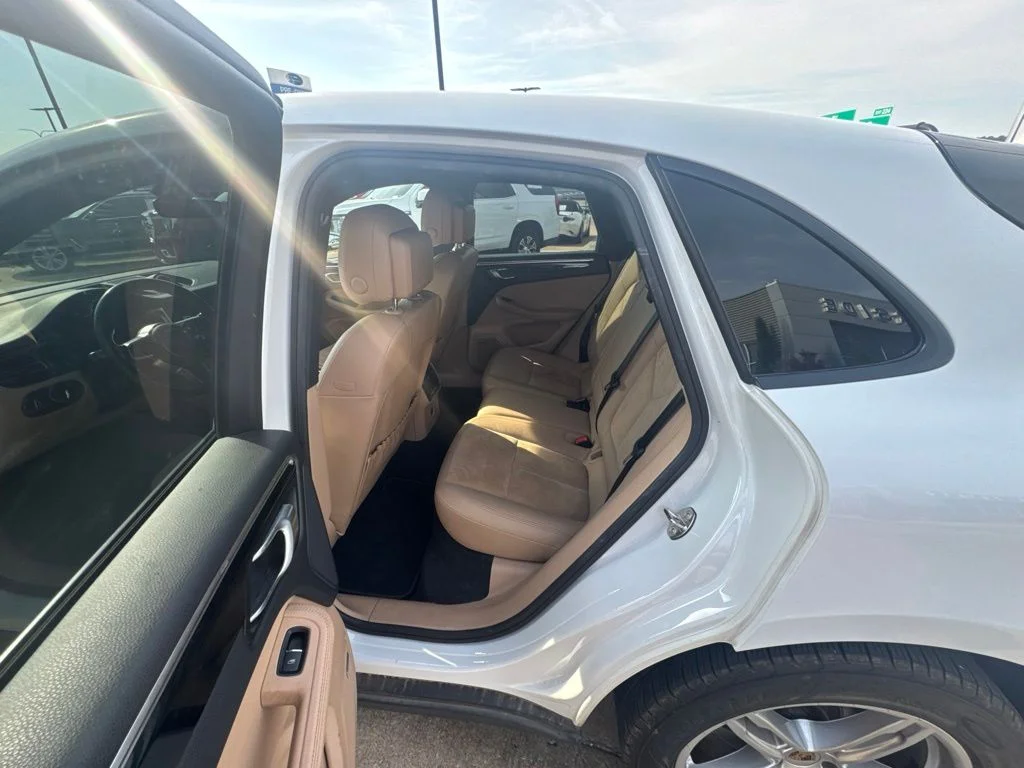 Used 2020 White Porsche Base image 10