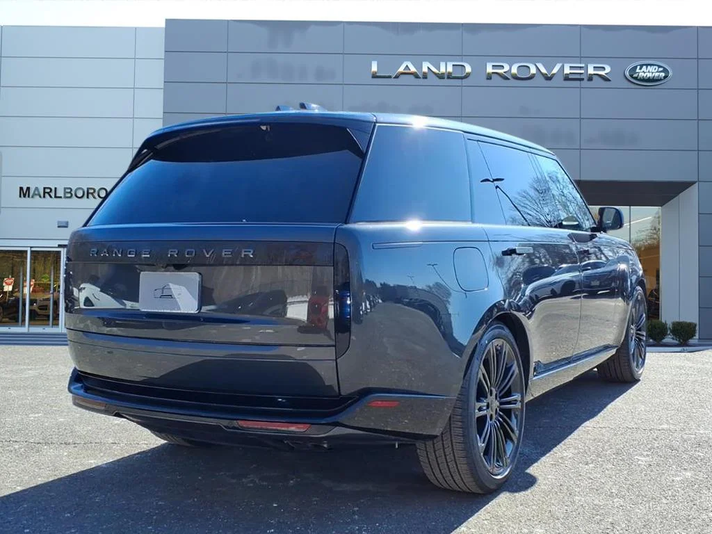 New 2026 Carpathian Grey Land Rover SE LWB image 2