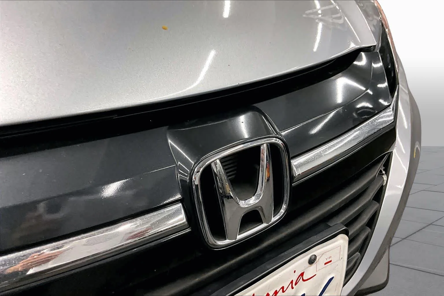 Used 2017 Lunar Silver Metallic Honda LX image 29