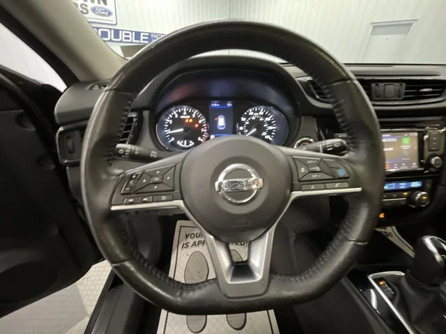 Used 2018 Magnetic Black Nissan SL image 14
