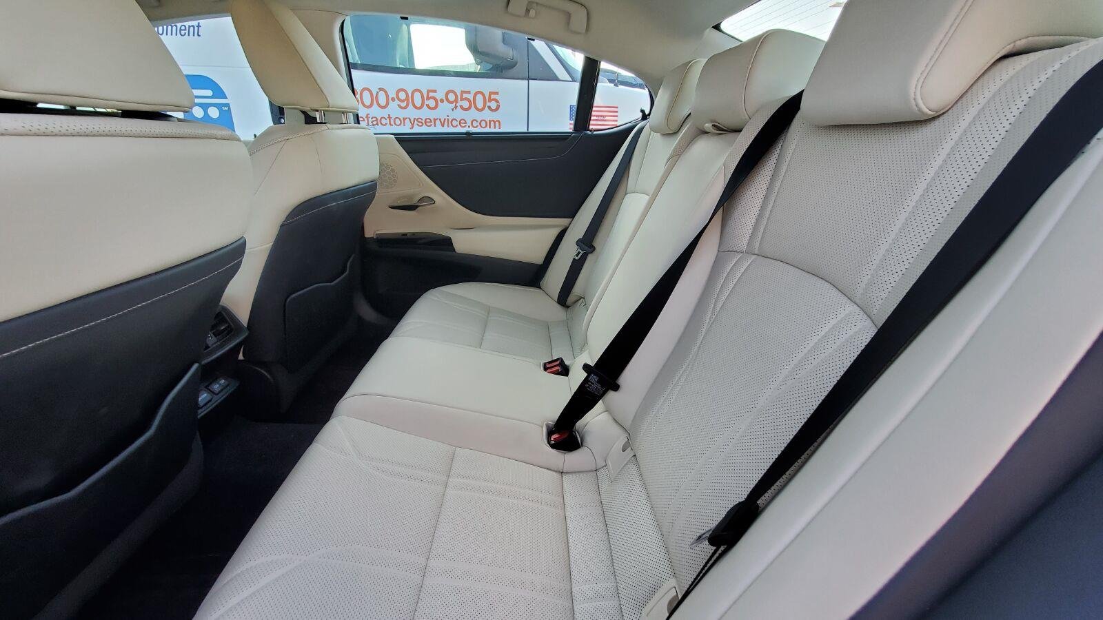 Used 2022 Eminent White Pearl Lexus ES 350 Ultra Luxury image 5