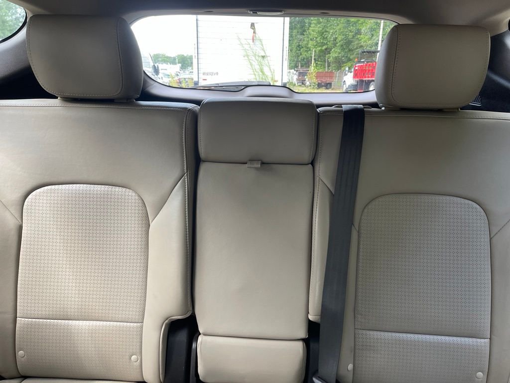 Used 2014 Brown Hyundai Base image 11