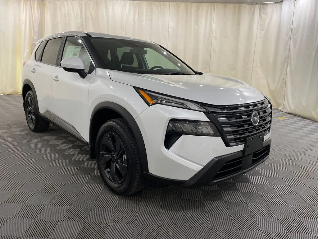 New 2026 Everest White Pearl Tricoat Nissan SV image 3