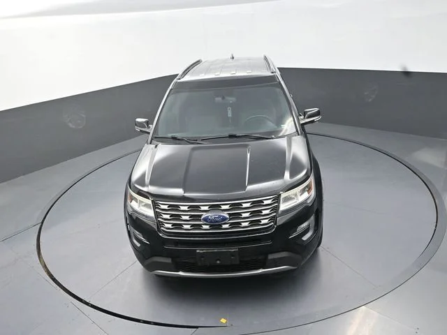 Used 2017 Black Ford XLT image 13