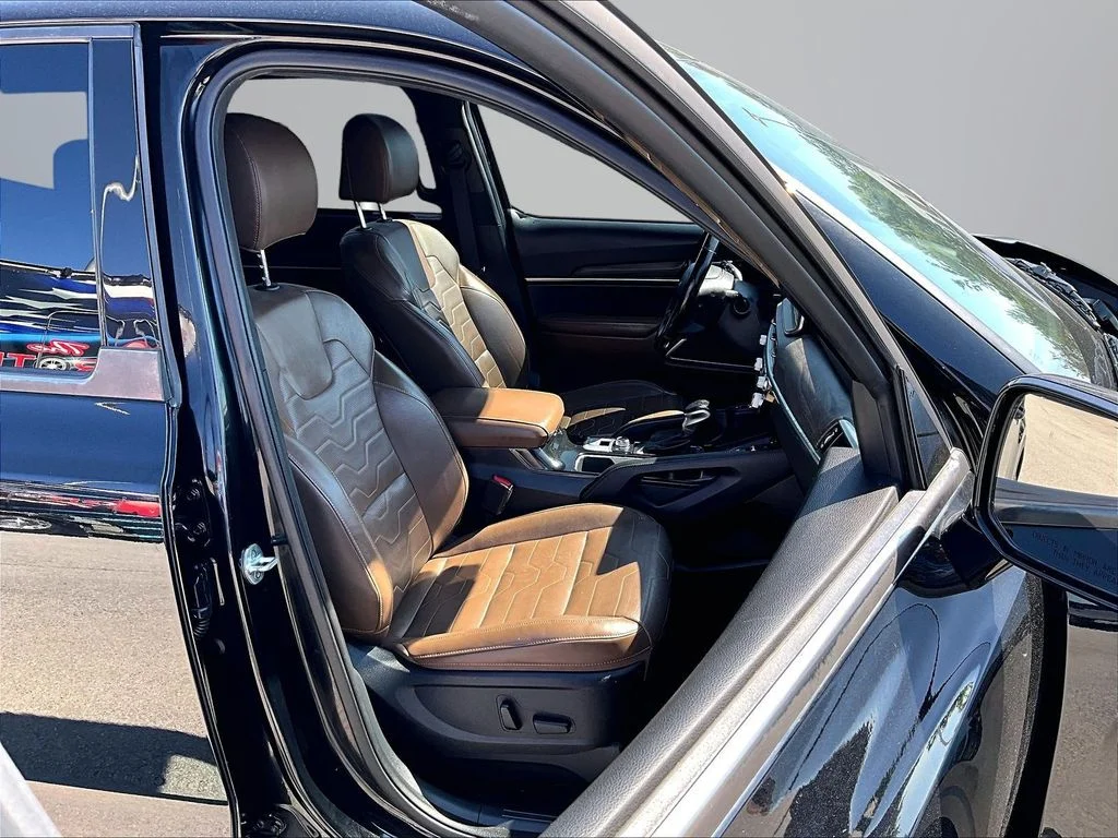 Used 2022 Black Kia SX image 8