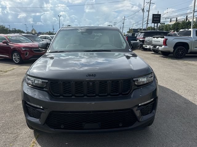 Used 2025 Gray Jeep Limited image 8