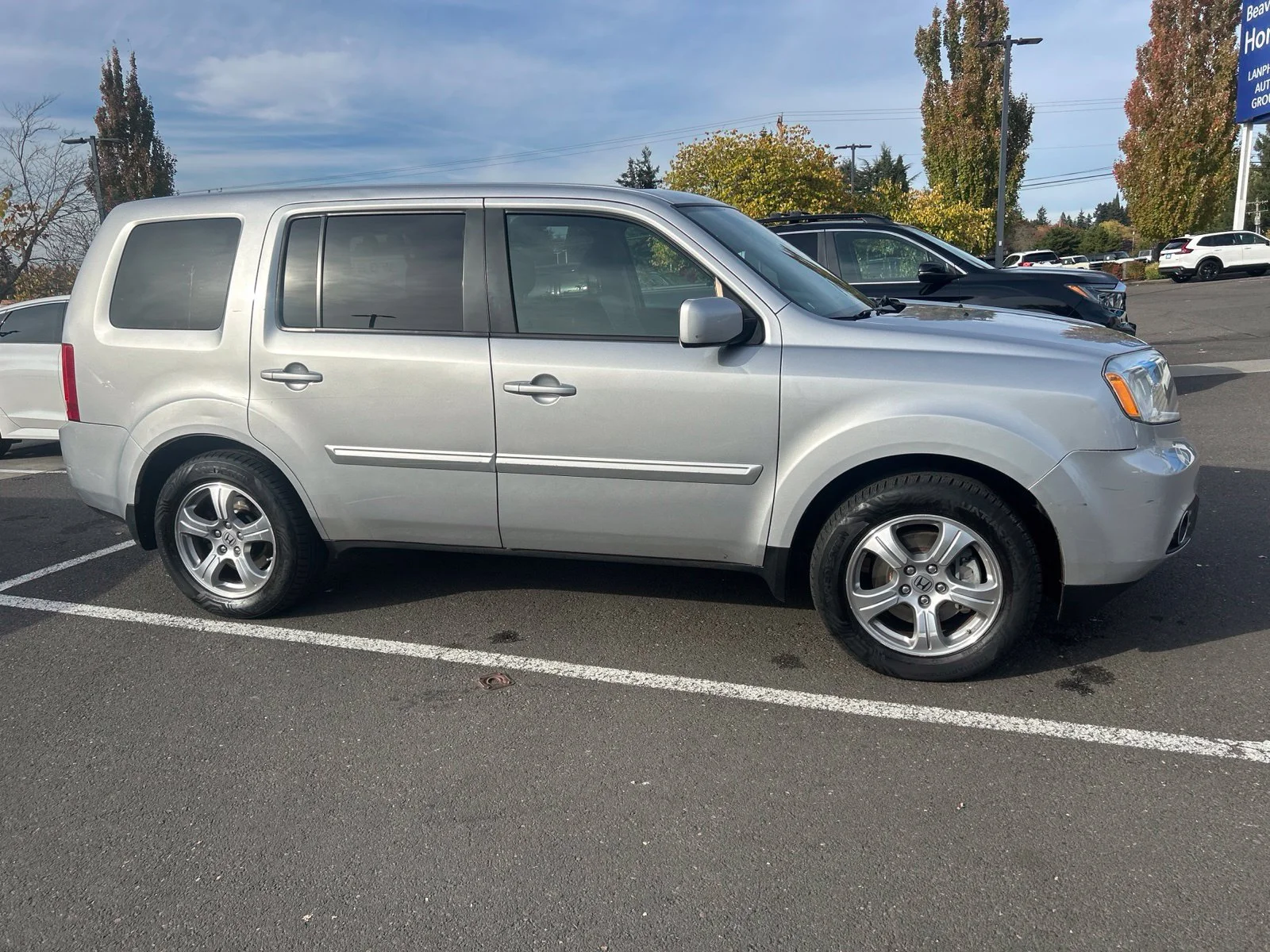Used 2013 Alabaster Silver Metallic Honda EX-L image 5