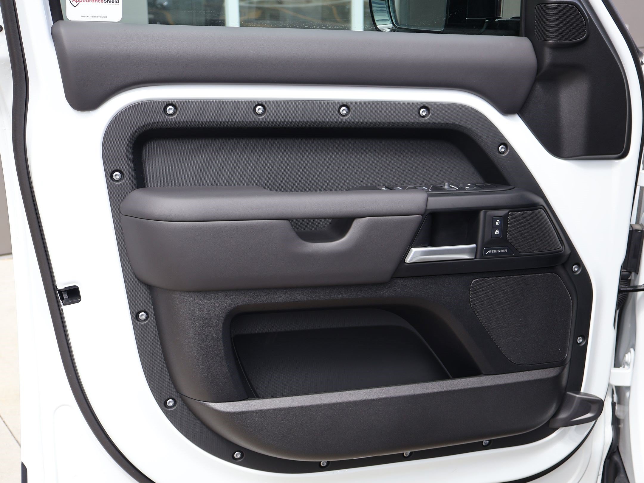 New 2026 Fuji White LAND ROVER P300 S image 10
