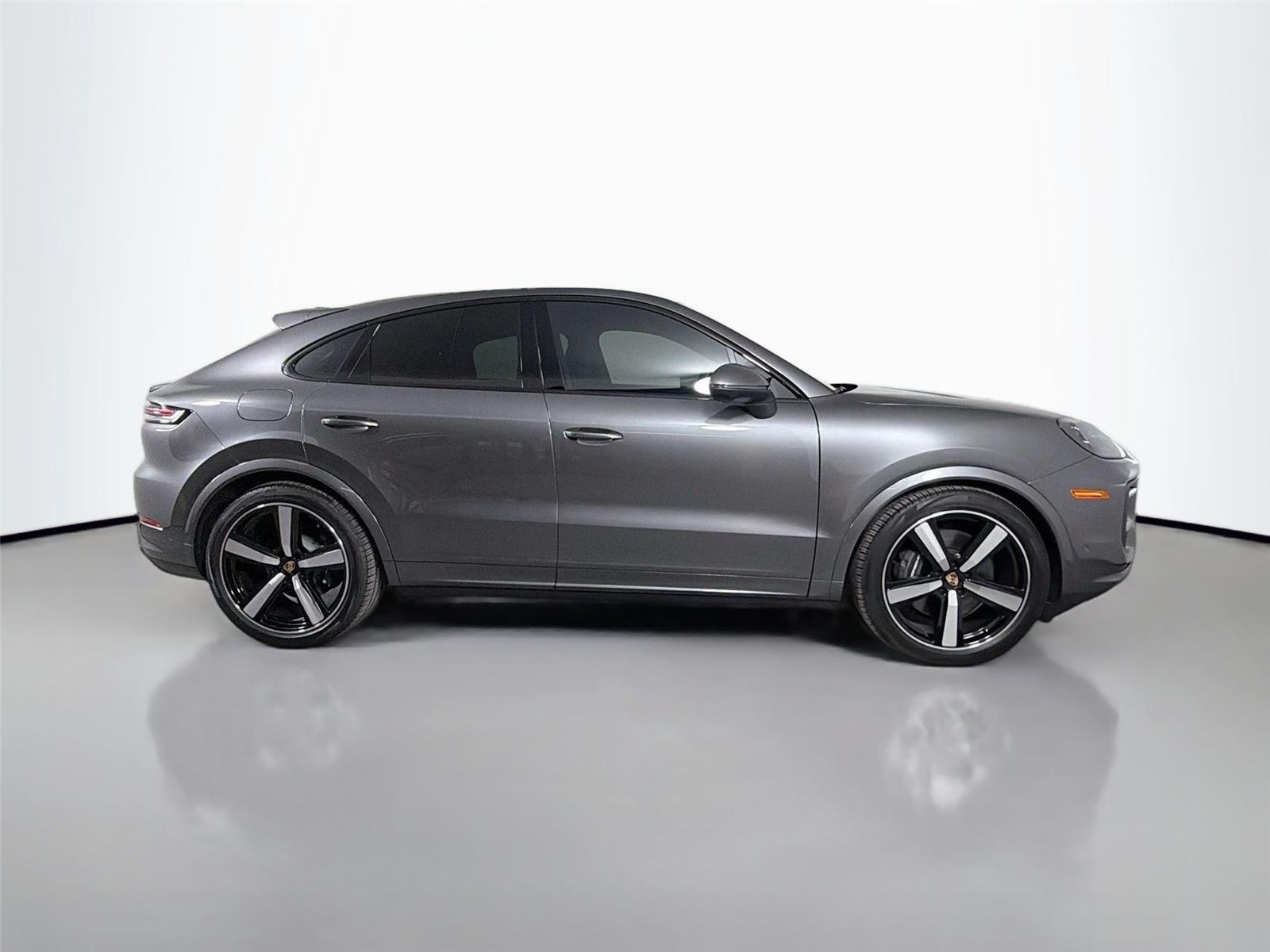 New 2025 Quartzite Grey Metallic Porsche Coupe image 8
