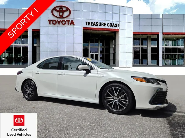 2021 Toyota Camry Hybrid XLE