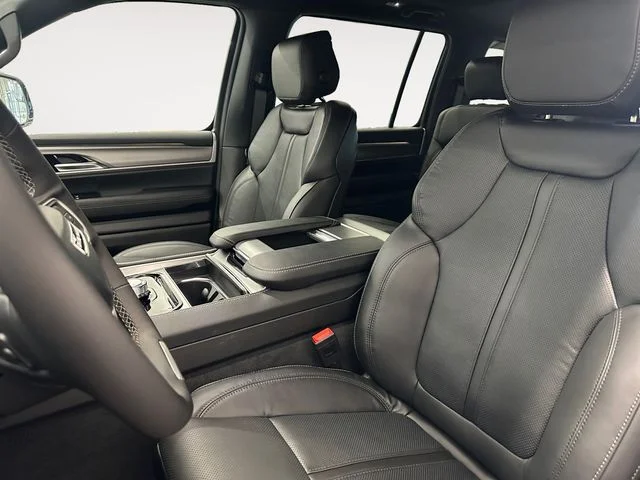New 2026 Velvet Red Pearlcoat (DISC) Jeep  image 2