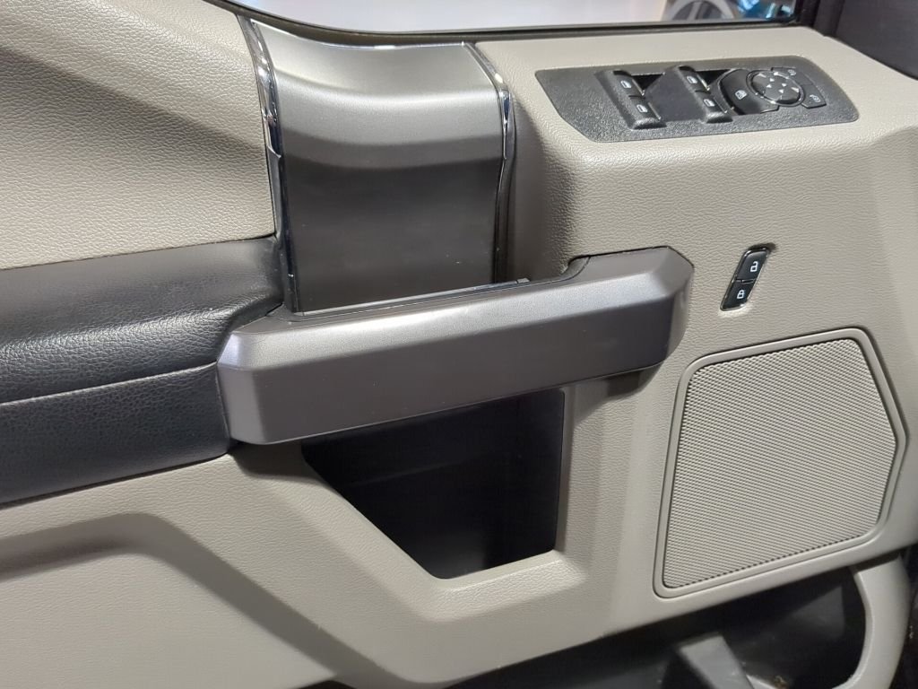Used 2020 Red Ford XLT image 15