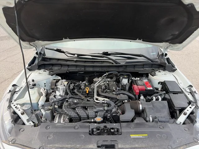 Used 2023 White Nissan 2.5 SL image 34