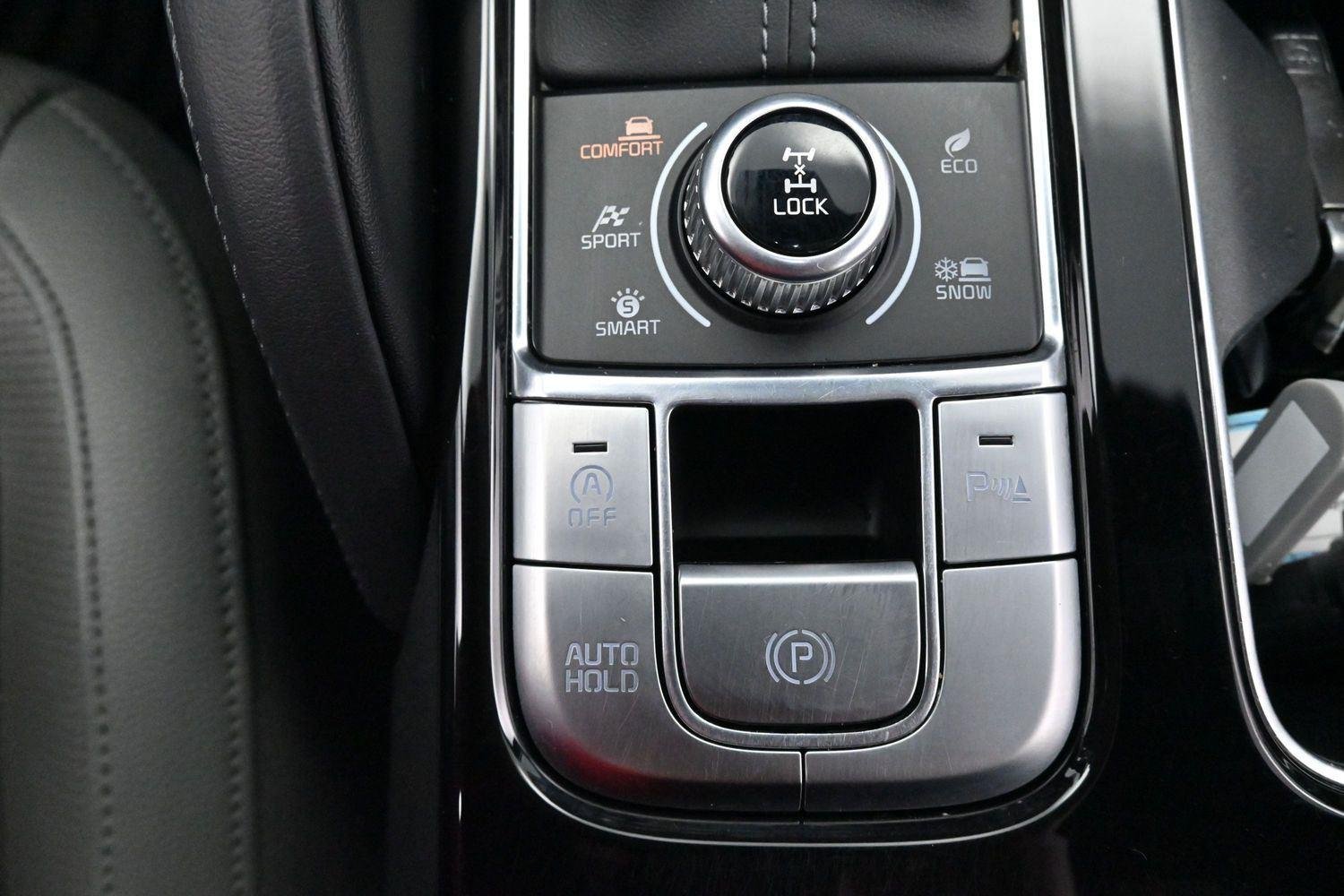 Used 2023 Glacial White Pearl Kia EX X-Line image 31