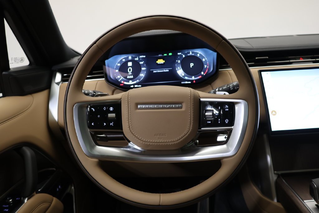 New 2027 Belgravia Green LAND ROVER SE image 17