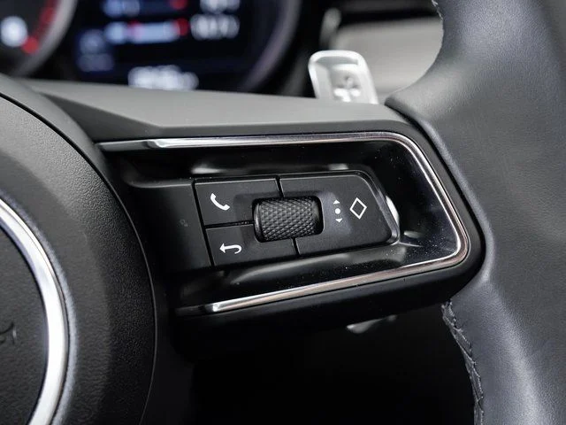 2025 Porsche Macan Base - Photo 13