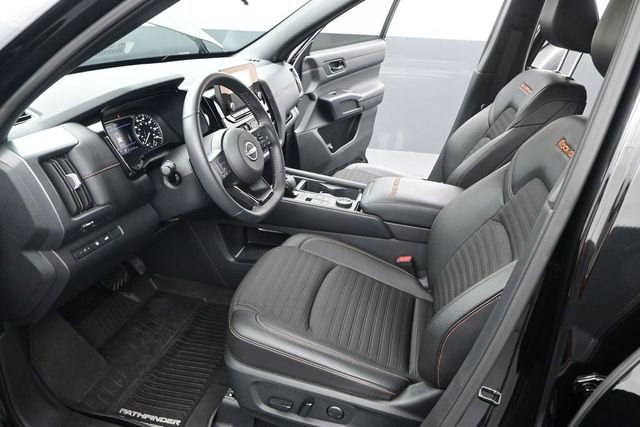 Used 2025 Super Black Nissan Rock Creek image 4