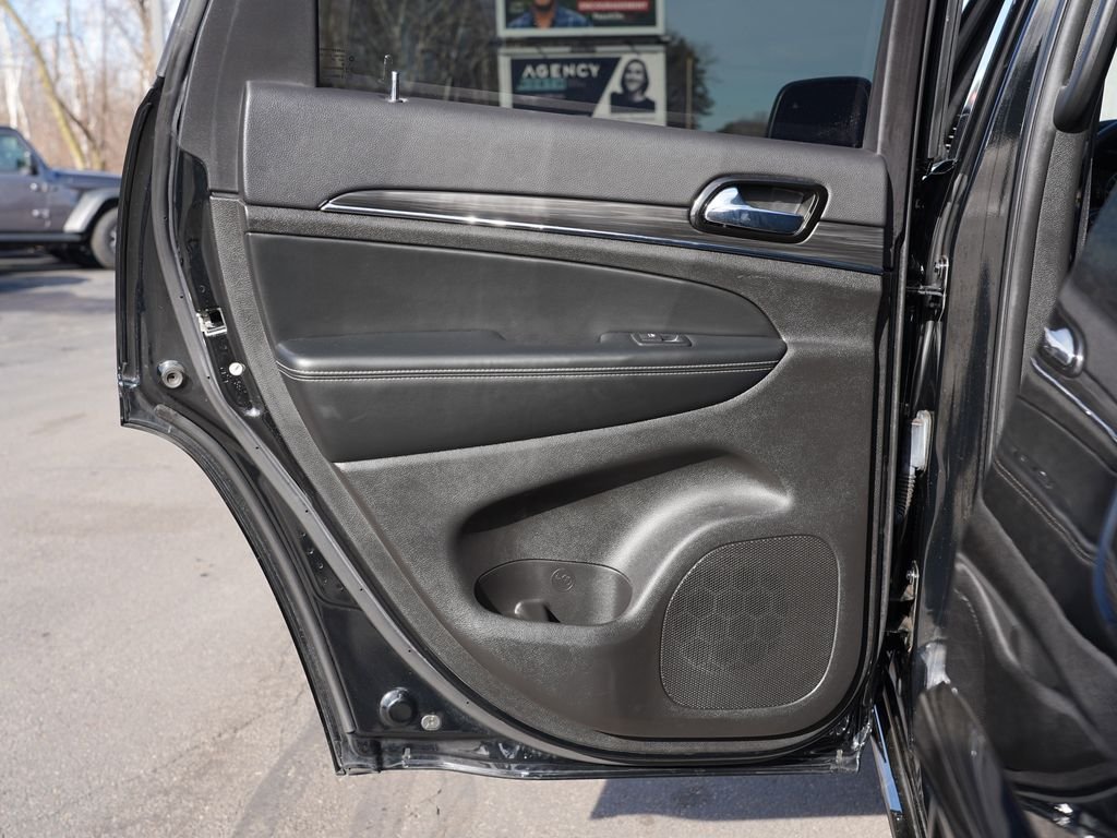 Used 2021 Black Jeep Limited image 19