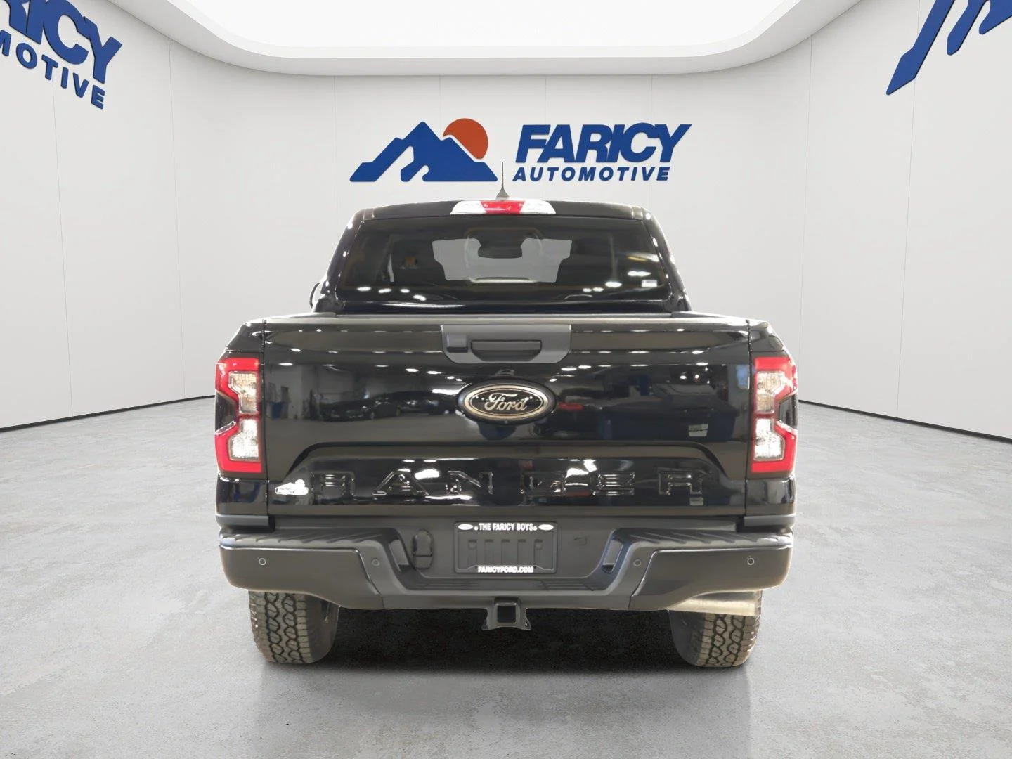 Used 2026 Shadow Black Ford XLT image 7