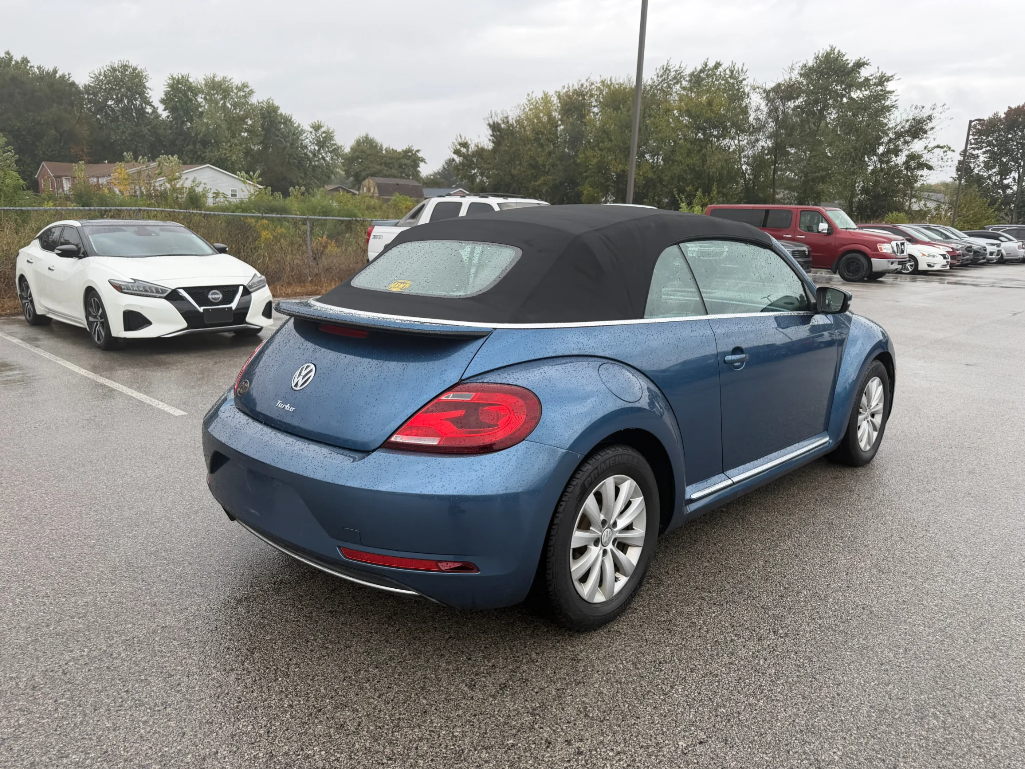 Used 2018 Blue Volkswagen SE image 11