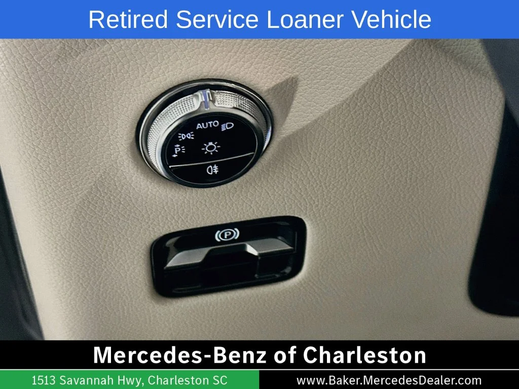 Used 2026 Starling Blue Metallic Mercedes-Benz GLC 300 image 11