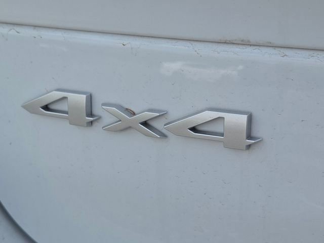 New 2026 Bright White Clear-Coat Exterior Paint Jeep Limited image 33