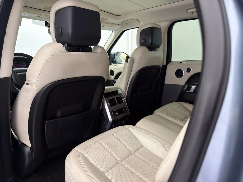 Used 2020 Blue Land Rover HSE image 24