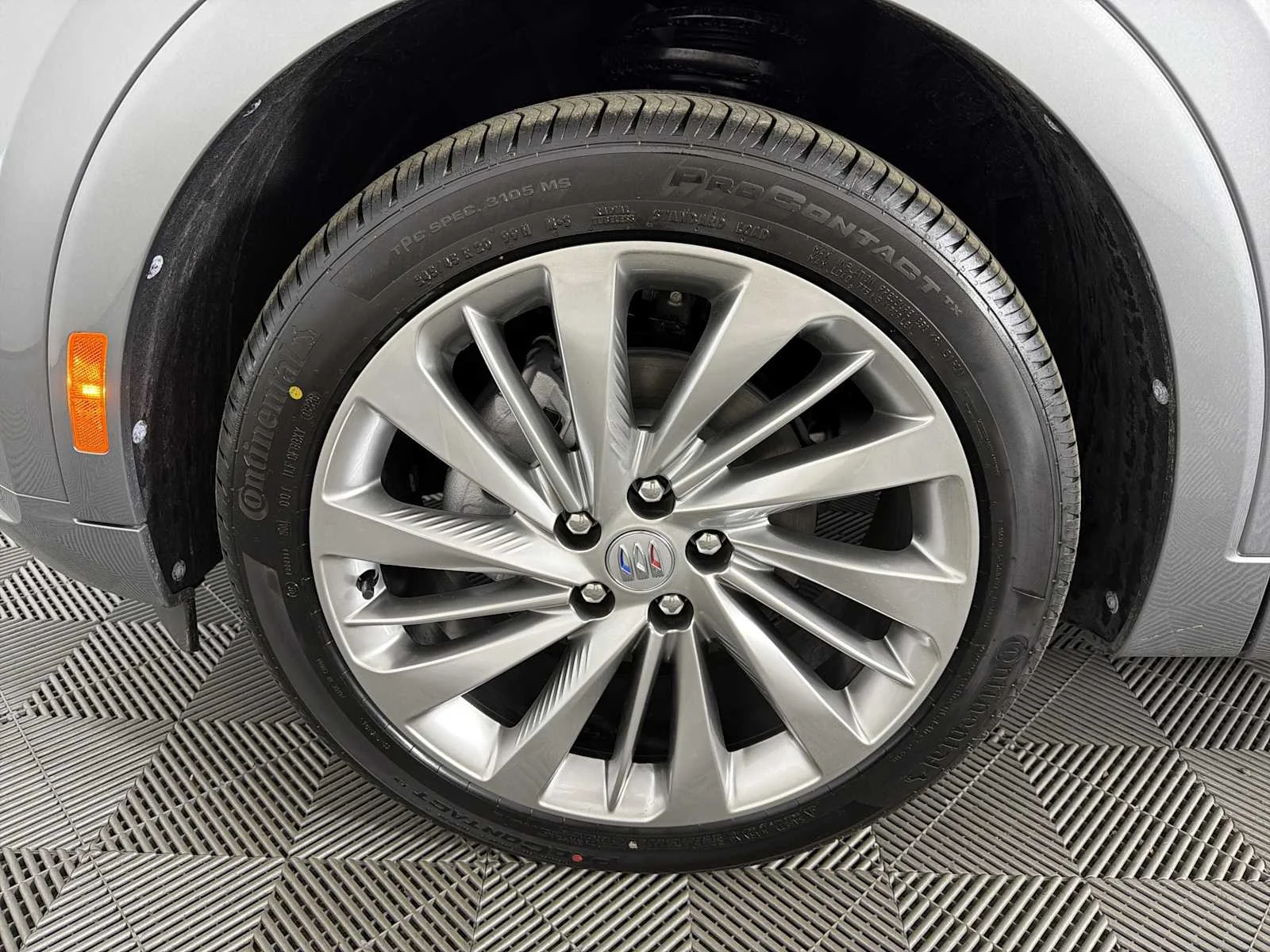 New 2026 Moonstone Gray Metallic Buick Avenir image 9
